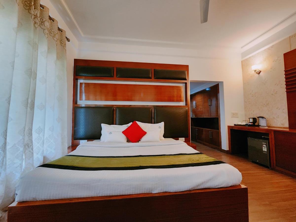 Hotel Bliss Kasauli Ngoại thất bức ảnh